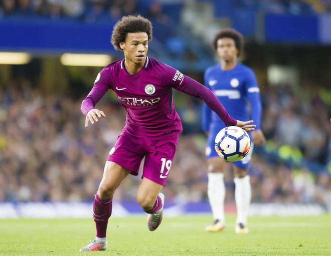 Cho&aacute;ng: Sao Man City chạy nhanh hơn cả khủng long bạo ch&uacute;a - Ảnh 1.