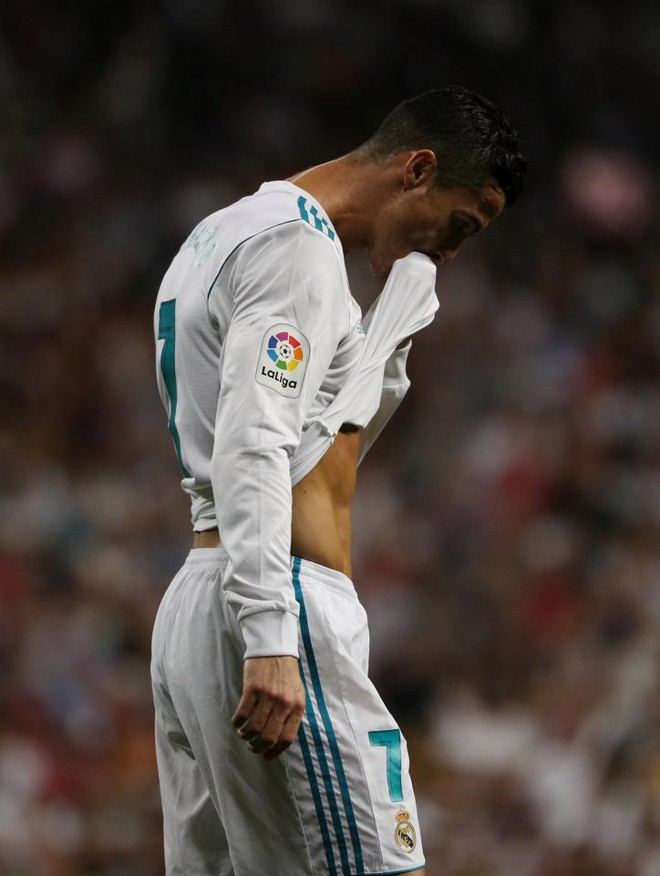 Ronaldo làm nền cho Isco, Real tiếp tục đeo bám Barca - Ảnh 6.