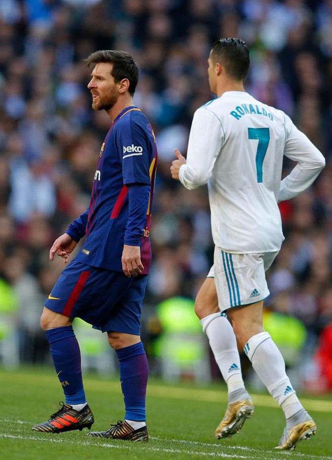 Ronaldo: Tôi không xứng giành Quả bóng vàng, Messi mới là người xuất sắc nhất? - Ảnh 2.