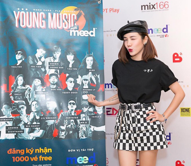 Chỉ cao 1m55 nhưng Phương Ly mặc đồ oversize l&uacute;c n&agrave;o cũng đẹp hết nấc - Ảnh 9.