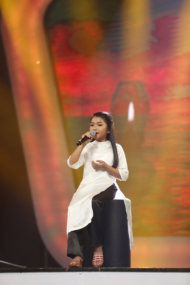 Vietnam Idol Kids: Các giám khảo đồng loạt rơi nước mắt khi cô bé này bị loại - Ảnh 13.