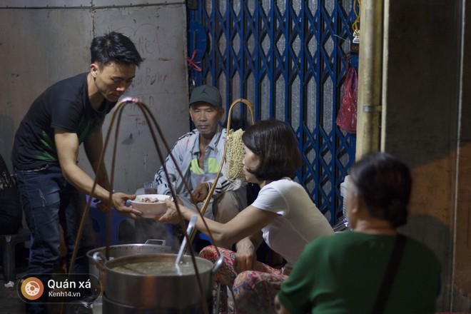 Một list hàng quà sáng chỉ bán vài tiếng cho bạn khám phá nhân ngày nghỉ ở Hà Nội - Ảnh 1.