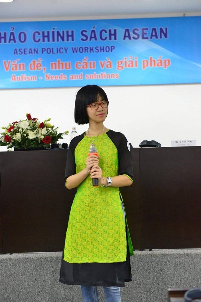 Sự cố t&aacute;i mặt trong lớp học của c&ocirc; g&aacute;i ở tuổi dậy th&igrave; - Ảnh 1.