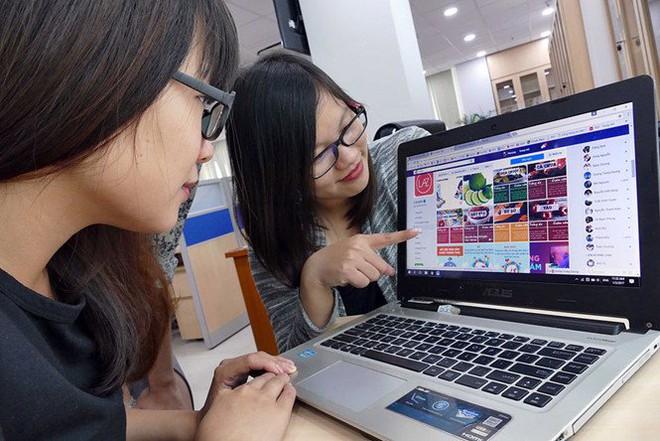Vợ v&agrave;o t&agrave;i khoản Facebook chồng c&oacute; thể bị phạt 50 triệu - Ảnh 1.