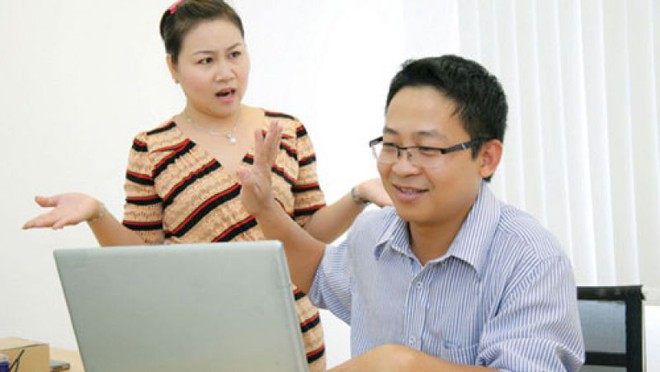 Vợ v&agrave;o t&agrave;i khoản Facebook chồng c&oacute; thể bị phạt 50 triệu - Ảnh 2.