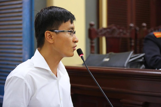 Người th&acirc;n của Phương Nga vỗ tay khi t&ograve;a cho rằng lời khai của &ocirc;ng Mỹ c&oacute; nhiều m&acirc;u thuẫn - Ảnh 4.