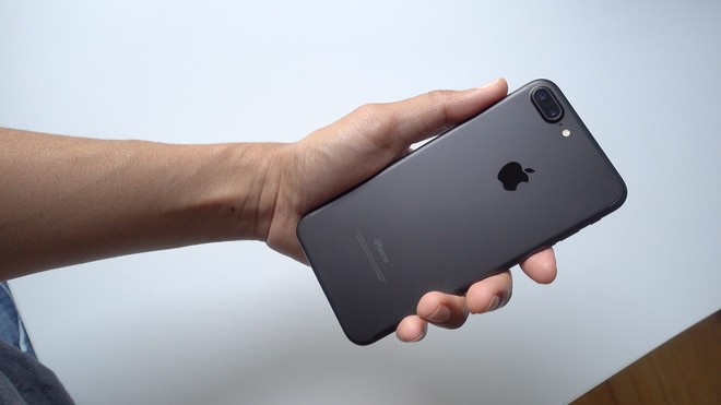 iPhone tại Việt Nam có dăm bảy loại, đi mua không cẩn thận lại tiền mất tật mang - Ảnh 2.