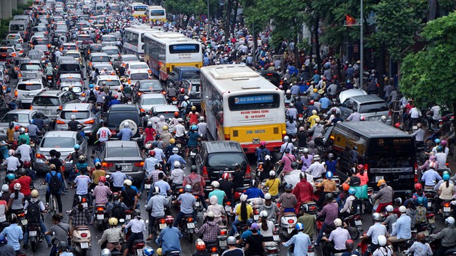 Hà Nội sẽ cấm xe máy tại các quận nội thành từ năm 2030 - Ảnh 1.