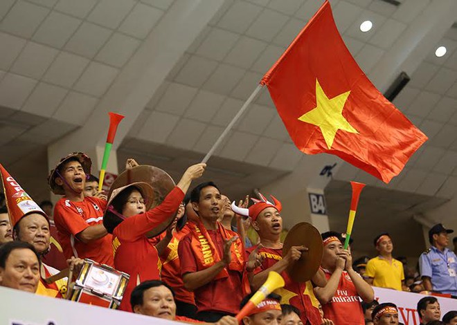 VTV Cup: Kim Huệ tỏa s&aacute;ng, nữ Việt Nam thắng tưng bừng - Ảnh 1.