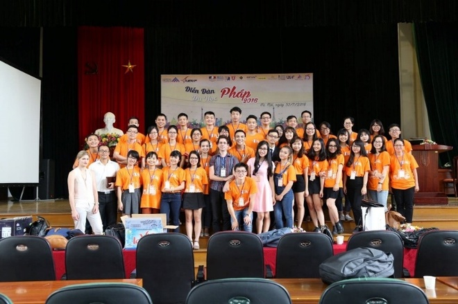 Diễn đ&agrave;n Du học Ph&aacute;p 2017 lần thứ 12 - sự kiện d&agrave;nh cho SV đang sắp sửa l&ecirc;n đường - Ảnh 1.