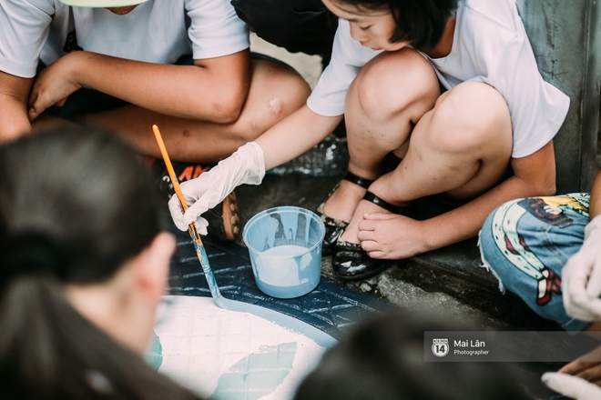 Nhỏ mà có võ, những nắp cống được tô vẽ màu mè đáng yêu khiến ai dạo qua phố đi bộ Hà Nội cũng mỉm cười! - Ảnh 2.