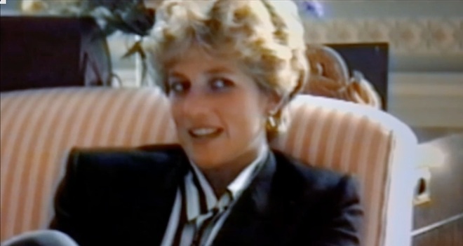 Không chỉ cuộc sống hôn nhân không tình yêu, Công nương Diana còn tiết lộ những gì trong bộ phim tài liệu vừa được phát sóng trên kênh Channel 4 - Ảnh 1.