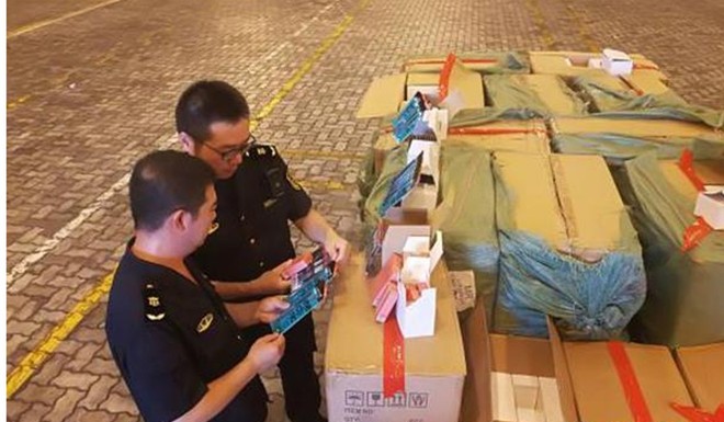 Trung Quốc: Thu giữ 90.000 sản phẩm mỹ phẩm giả, trong đ&oacute; c&oacute; 2 container chuẩn bị được xuất ra nước ngo&agrave;i - Ảnh 2.