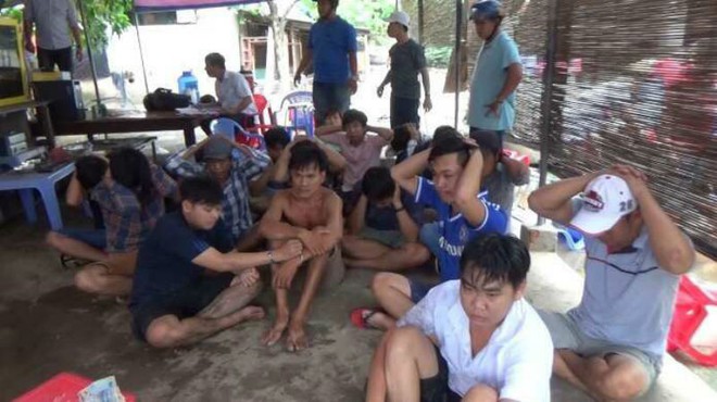 Đột k&iacute;ch trường g&agrave; qua mạng ở v&ugrave;ng ven S&agrave;i G&ograve;n - Ảnh 1.