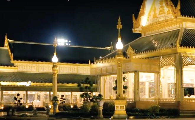 Có gì trong lễ tang 30 triệu USD của cố vương Thái Lan Bhumibol Adulyadej? - Ảnh 2.
