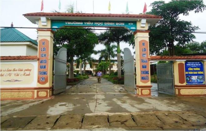 Phụ huynh đấm hiệu trưởng chảy m&aacute;u miệng tại trường học - Ảnh 1.