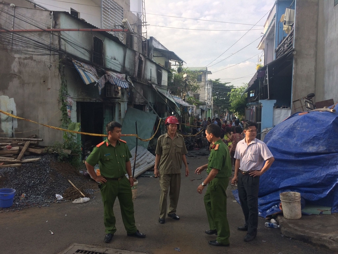 Vụ hỏa hoạn khiến 6 người thương vong ở Sài Gòn: Người thân bất lực nhìn bà ngoại và cháu gái 3 tuổi kêu cứu rồi chết cháy - Ảnh 8.