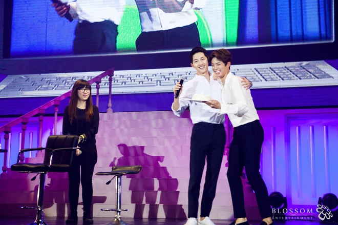 Kh&ocirc;ng phải MC, Lee Kwang Soo v&agrave; Park Bo Gum sẽ đảm nhận vai tr&ograve; &yacute; nghĩa n&agrave;y tại si&ecirc;u đ&aacute;m cưới của Song Song - Ảnh 1.