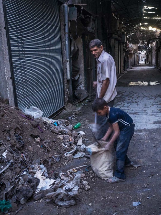 Không chỉ có cảnh hoang tàn đổ nát, những gì một du khách thấy ở Syria khiến cả thế giới kinh ngạc - Ảnh 17.