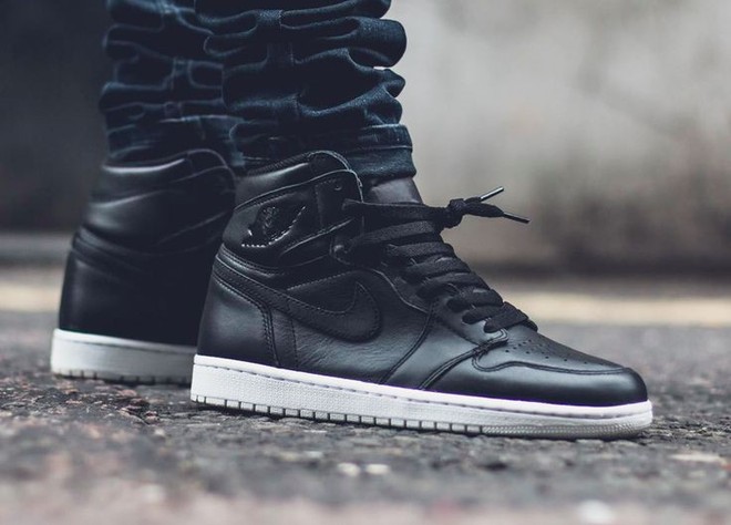 Top 6 mẫu sneakers tuyệt đẹp từ thời &ocirc;ng b&agrave; anh khiến t&iacute;n đồ thời trang ho&agrave;i cổ m&ecirc; t&iacute;t - Ảnh 31.