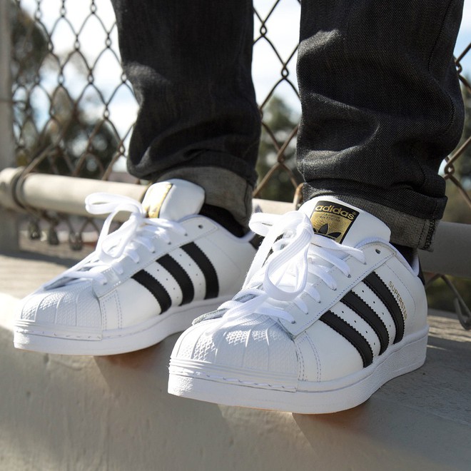 Top 6 mẫu sneakers tuyệt đẹp từ thời &ocirc;ng b&agrave; anh khiến t&iacute;n đồ thời trang ho&agrave;i cổ m&ecirc; t&iacute;t - Ảnh 16.