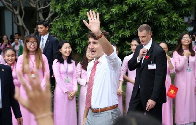 SV Tôn Đức Thắng háo hức chờ đón thủ tướng Canada - Ảnh 2.