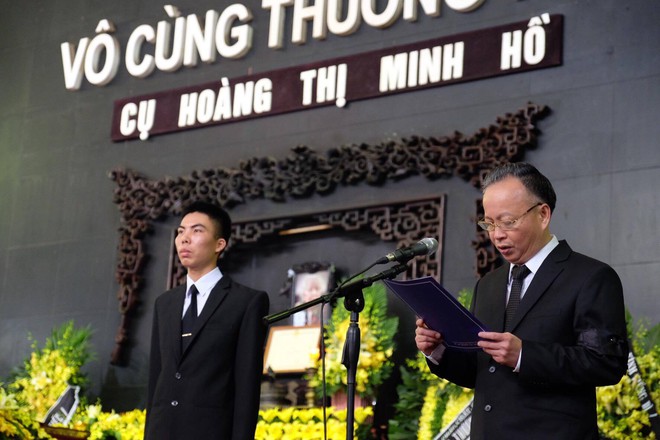 Người thân bật khóc bên linh cữu cụ bà Hoàng Thị Minh Hồ - người hiến hơn 5.000 lượng vàng cho nhà nước - Ảnh 24.