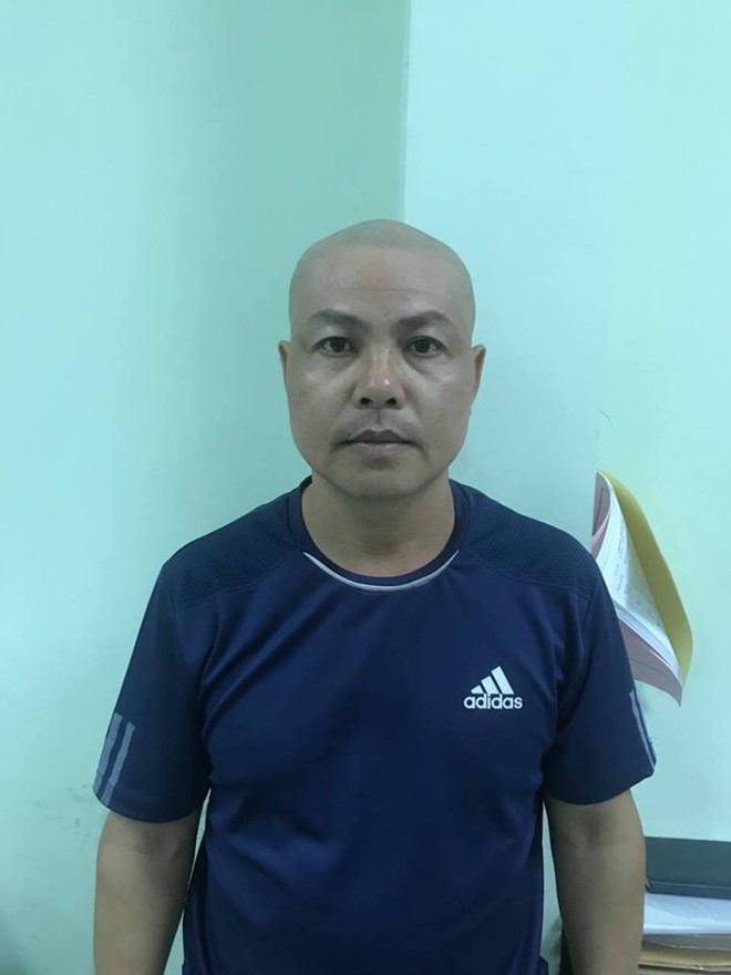 Vụ nam thanh ni&ecirc;n bị h&agrave;ng chục người cầm hung kh&iacute; ch&eacute;m ở B&igrave;nh Dương: Đối tượng cầm đầu bị bắt - Ảnh 1.