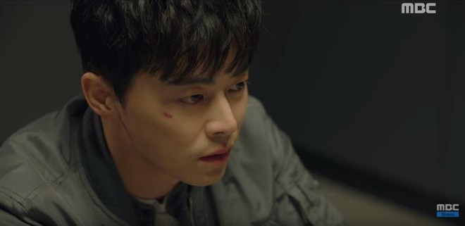 Two Cops: Đang điều tra, Jo Jung Suk bỗng nhận ra điều bất ngờ ở chính mình - Ảnh 2.