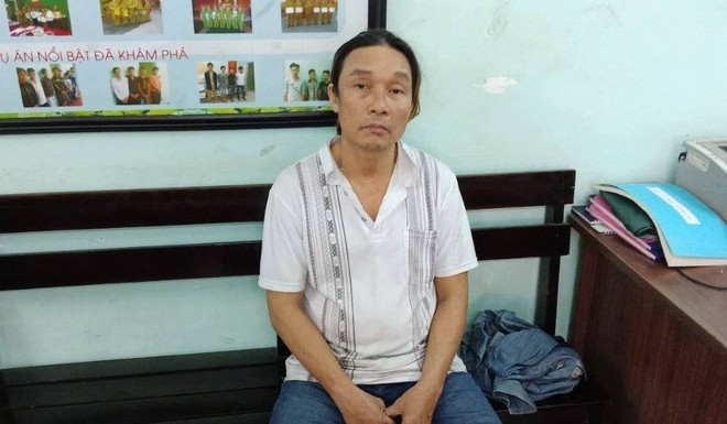 TP.HCM: Đang ăn cơm c&ugrave;ng vợ, người đ&agrave;n &ocirc;ng bị đối thủ x&ocirc;ng v&agrave;o nh&agrave; ch&eacute;m tử vong - Ảnh 1.