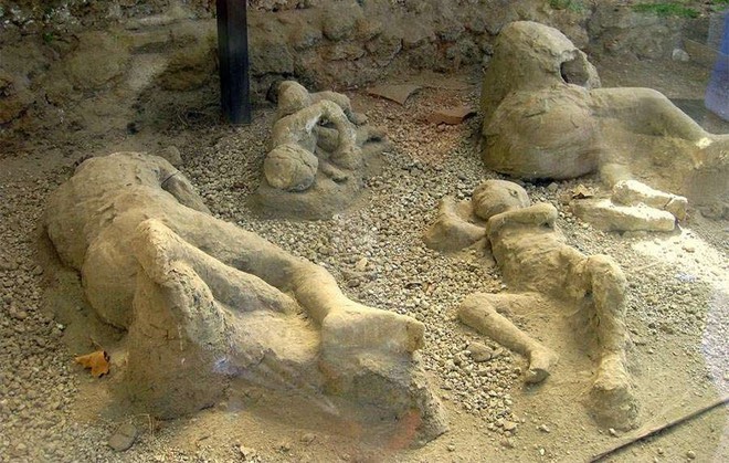 Đây là thi thể hóa đá tại Pompeii hot nhất mạng xã hội, và chỉ cần nhìn là bạn hiểu lý do - Ảnh 1.