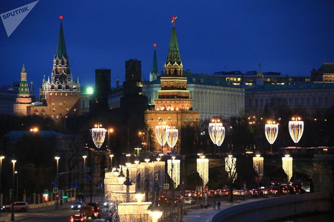 Chùm ảnh: Moscow rực rỡ ánh đèn đón Giáng sinh 2017 - Ảnh 12.