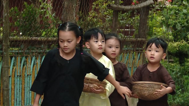 Bố ơi: B&eacute; Kitty thất vọng to&agrave;n tập về chương tr&igrave;nh v&igrave;... bị bắt l&agrave;m việc nhiều qu&aacute;! - Ảnh 14.