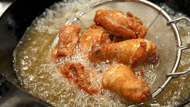 Cuối c&ugrave;ng t&igrave;m ra l&yacute; do thực sự khiến mọi người cuồng ăn g&agrave; r&aacute;n KFC đ&acirc;y rồi - Ảnh 4.