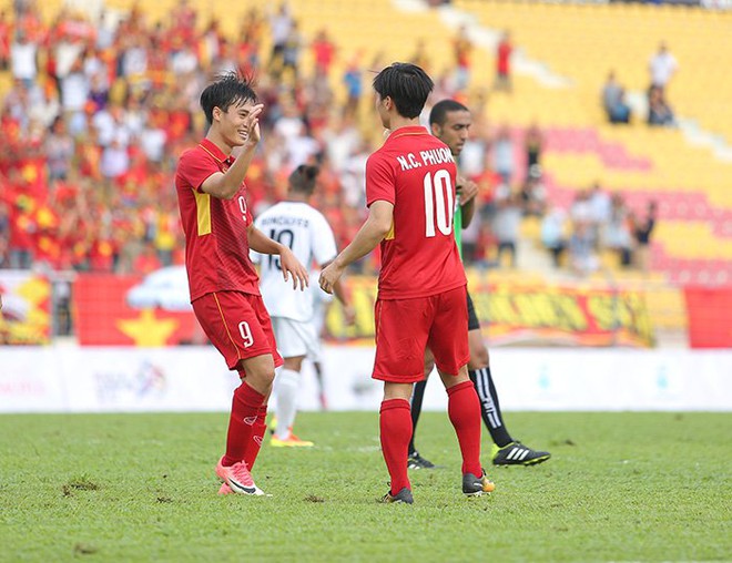 U22 Việt Nam - U22 Philippines: Thắng tưng bừng trước khi đón bão - Ảnh 1.