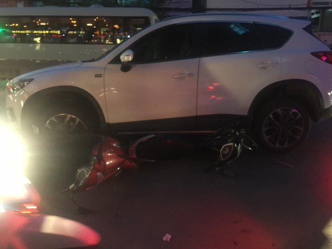 Hải Phòng: Một phụ nữ lái Mazda gây tai nạn liên hoàn - Ảnh 3.
