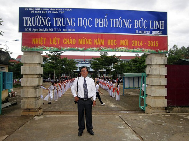 Xe tải t&ocirc;ng sập cổng trường, 2 học sinh bị thương - Ảnh 3.