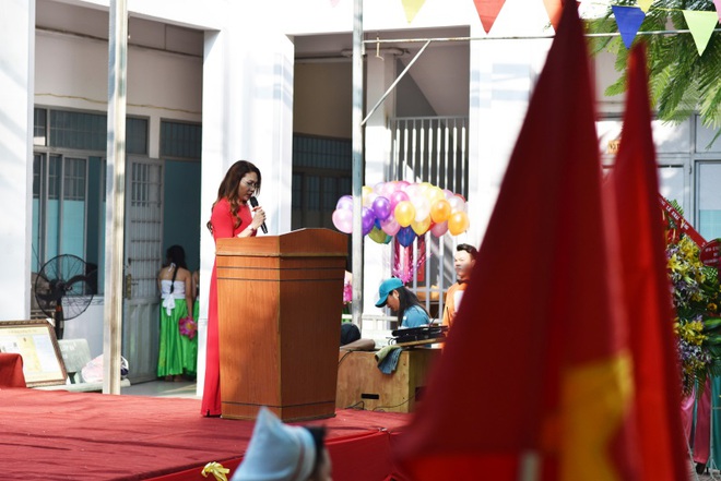 Only C, Miu Lê trở về tuổi thơ trong lễ Khai giảng trường TH-THCS-THPT Mỹ Việt - Ảnh 2.