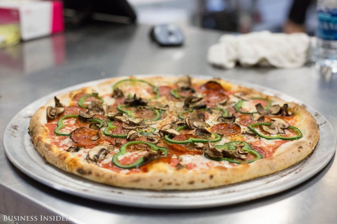 Không chỉ phục vụ nhà hàng, khách sạn, giờ robot còn có thể làm bánh pizza hết sức xuất sắc - Ảnh 22.