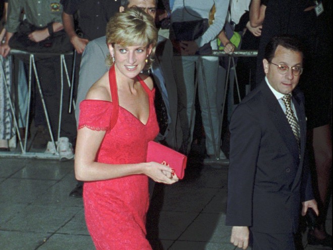 Nhìn lại cuộc đời cố công nương Diana: Những năm tháng không thể quên của một đóa hồng nước Anh - Ảnh 43.