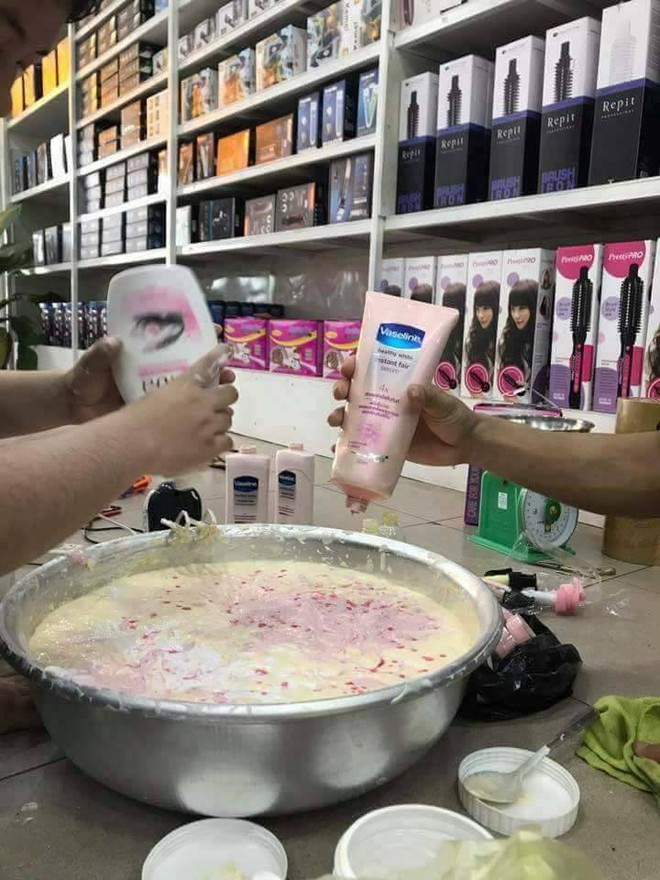 Loạt ảnh sản xuất kem trộn tại gia gây xôn xao mạng xã hội Thái Lan - Ảnh 4.