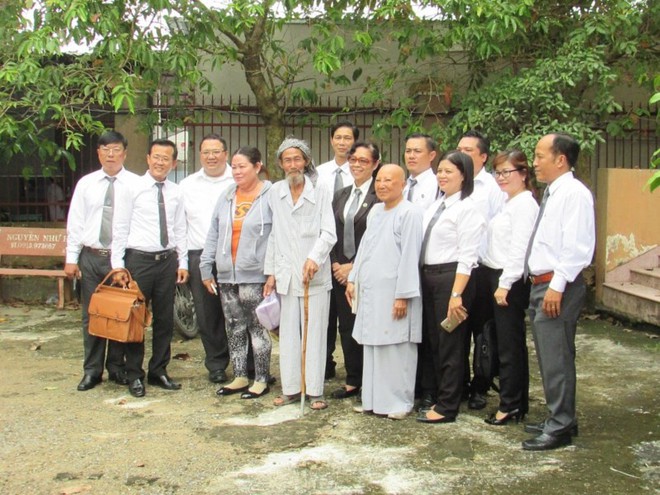 T&ograve;a miễn h&igrave;nh phạt cho cụ &ocirc;ng 84 tuổi bị con đ&ograve;i bỏ t&ugrave; - Ảnh 5.