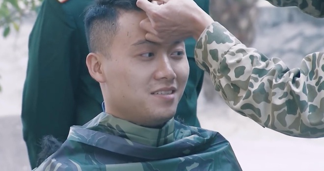 Mu&ocirc;n v&agrave;n biểu cảm hỉ, nộ, &aacute;i, ố của d&agrave;n mỹ nam khi bị cắt t&oacute;c trong Sao nhập ngũ - Ảnh 7.