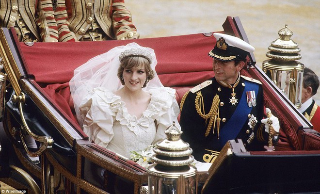 Cuộc đời Công nương Diana qua bộ sưu tập có một không hai của người hâm mộ cuồng nhiệt đến từ Mỹ - Ảnh 6.