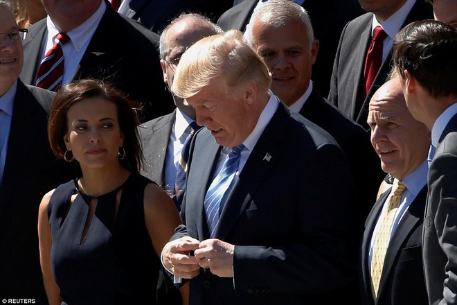 3 vị cựu Tổng thống Mỹ hội ngộ trong giải golf Presidents Cup, c&ograve;n Tổng thống Donald Trump đang ở đ&acirc;u? - Ảnh 4.