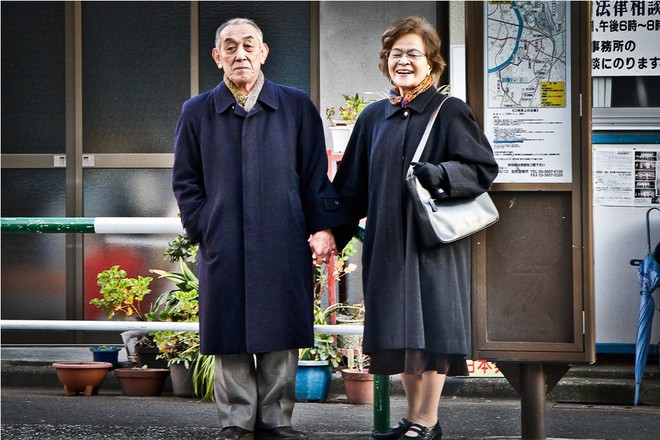 Thuê người làm chồng, người yêu hay đóng giả chính bản thân: Cuộc sống dối trá khuất sau sự cô đơn tại Nhật Bản - Ảnh 6.
