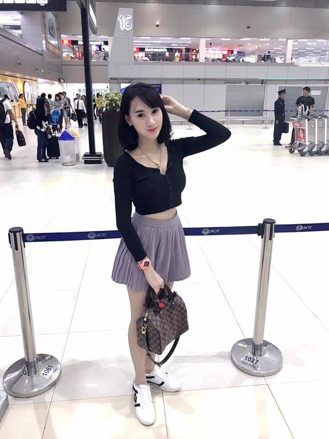 Nhan sắc ngọt ng&agrave;o pha quyến rũ của 2 hot girl L&agrave;o đ&igrave;nh đ&aacute;m mạng x&atilde; hội - Ảnh 7.