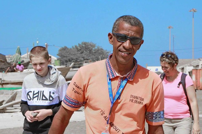 &Ocirc;ng bố 5 con giống hệt Obama - Ảnh 8.