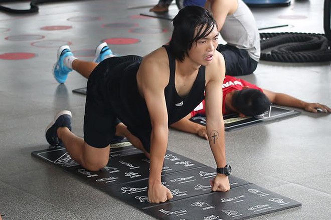 Tuyển thủ U22 VN h&ugrave;ng hục tập GYM, C&ocirc;ng Phượng mất t&iacute;ch b&iacute; ẩn - Ảnh 8.