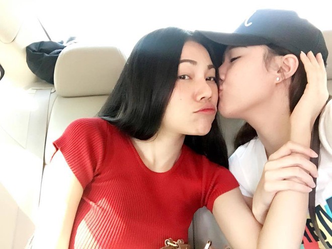 Chuyện tình đồng tính nữ của cặp đôi sexy khiến cư dân mạng Thái Lan xôn xao - Ảnh 10.